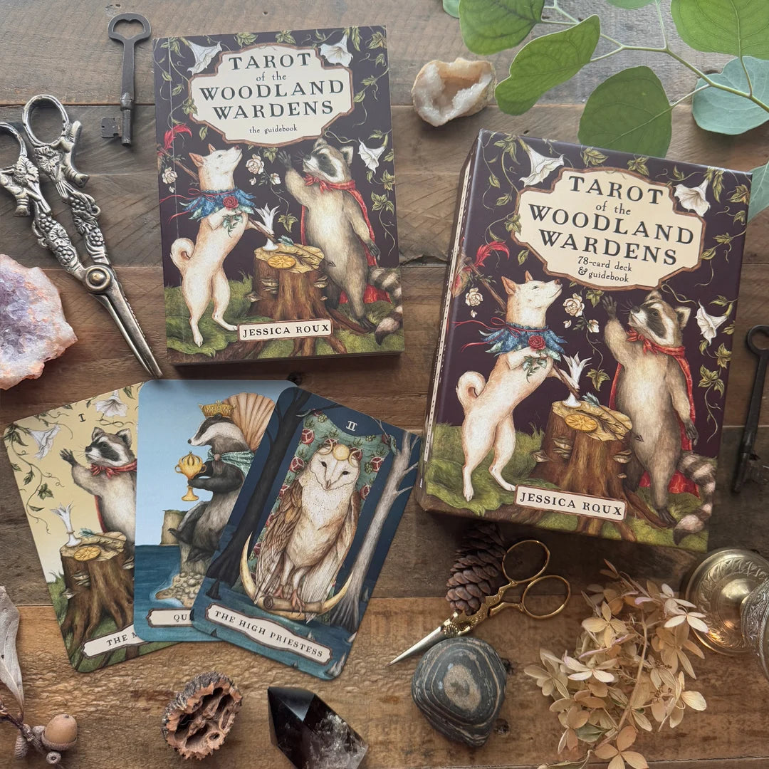 Tarot of the Woodland Wardens: 78-Card Deck & Guidebook