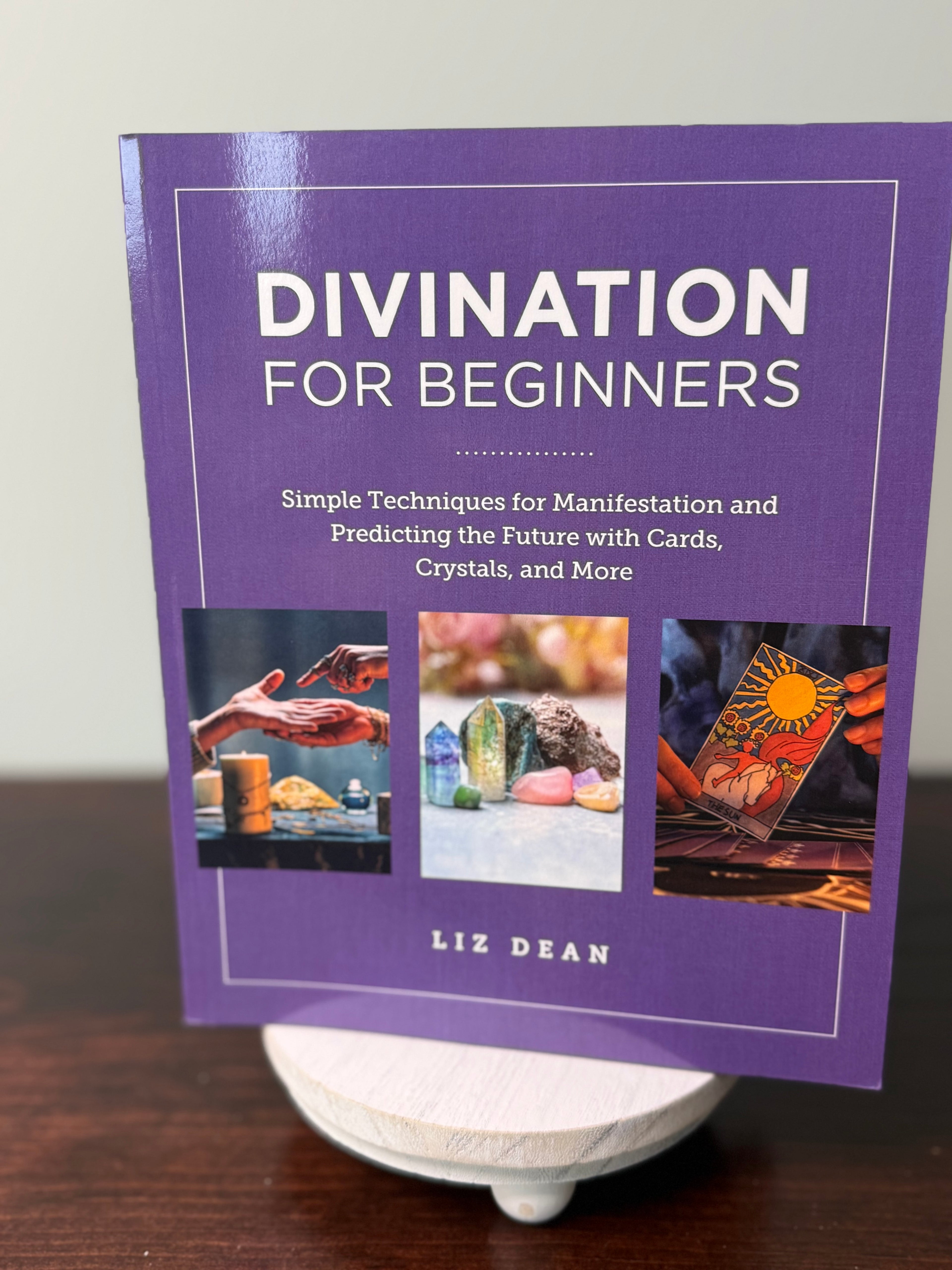 Divination for Beginners - Liz Dean