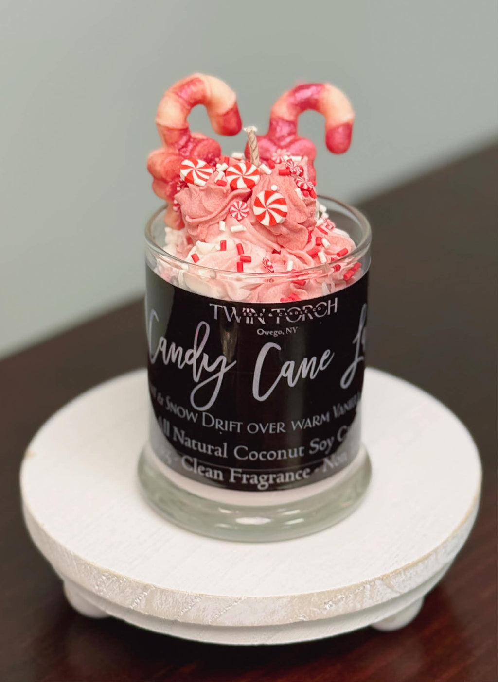 Candy Cane Lane - 8 oz Candle